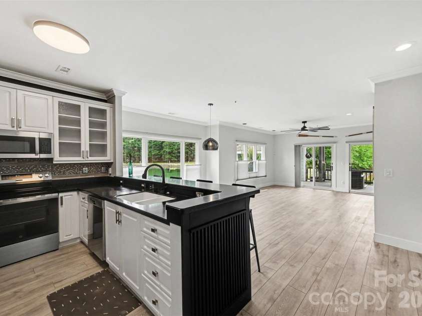 18726 Nautical Drive, Cornelius, NC 28031.  MLS# CAR4396912, YatesRealty ID 21339. 