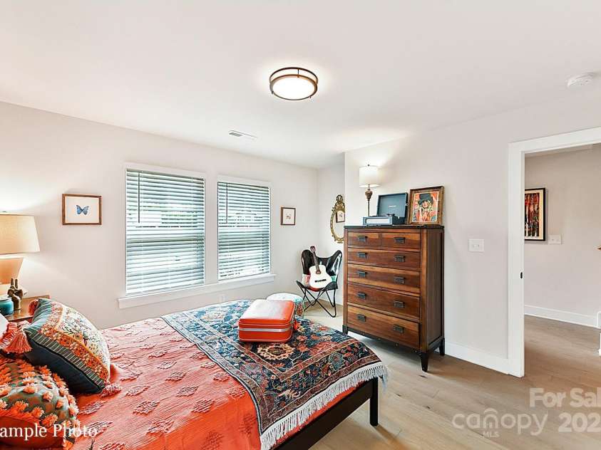 3006 Khan Park Drive, Charlotte, NC 28206.  MLS# CAR4273906, YatesRealty ID 21339. 