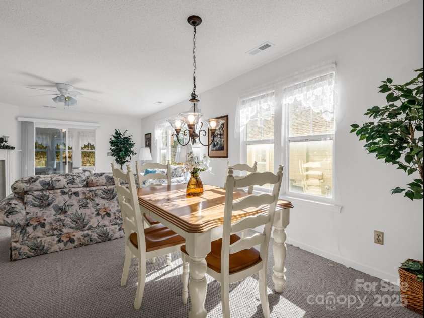 24 Gray Wolf Lane, Hendersonville, NC 28792.  MLS# CAR4208777, YatesRealty ID 2134. 