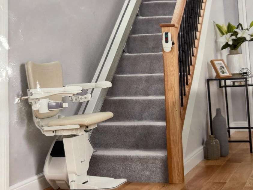 24 Gray Wolf Lane, Hendersonville, NC 28792.  MLS# CAR4208777, YatesRealty ID 2134. New Acorn Stair Lift