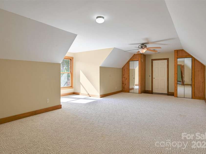 80 Oak Meadow Lane, Hendersonville, NC 28792.  MLS# CAR4309562, YatesRealty ID 2134. 