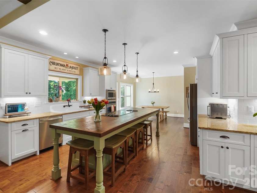 3612 Lake Twitty Drive, Monroe, NC 28110.  MLS# CAR4380123, YatesRealty ID 21340. 