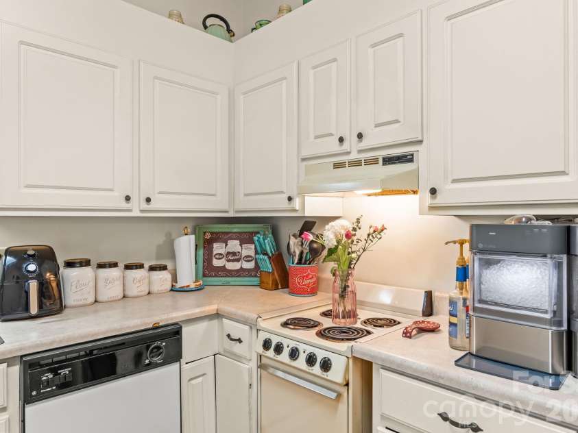 3341 Peniel Road, Tryon, NC 28782.  MLS# CAR4378469, YatesRealty ID 21341. 