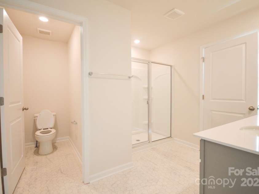 64 Woodvale Drive, Waynesville, NC 28786.  MLS# CAR4210753, YatesRealty ID 21341. 