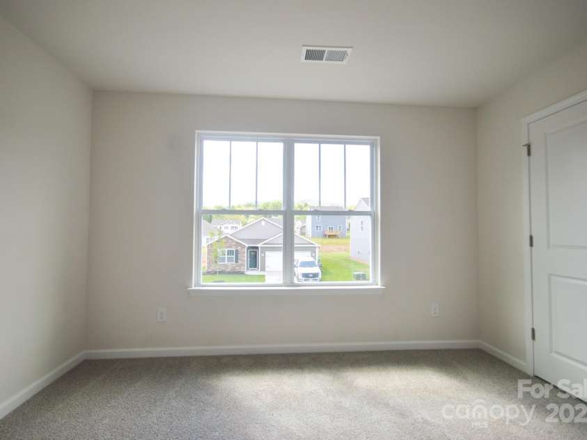 64 Woodvale Drive, Waynesville, NC 28786.  MLS# CAR4210753, YatesRealty ID 21341. 