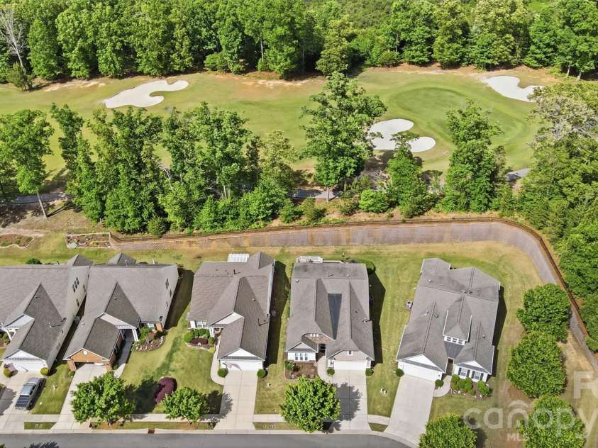 6014 Bison Court, Fort Mill, SC 29707.  MLS# CAR4378347, YatesRealty ID 21342. 