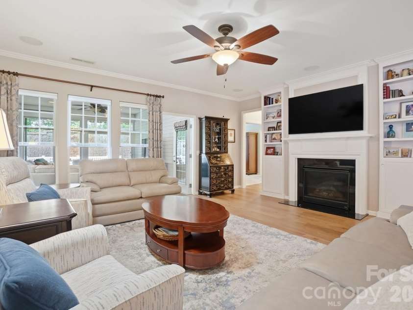 6014 Bison Court, Fort Mill, SC 29707.  MLS# CAR4378347, YatesRealty ID 21342. 