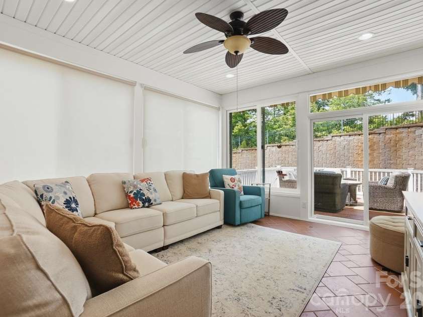 6014 Bison Court, Fort Mill, SC 29707.  MLS# CAR4378347, YatesRealty ID 21342. 