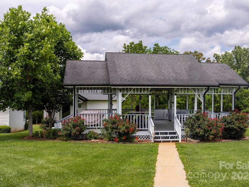 727 Jenkins Valley Road, Alexander, NC 28701.  MLS# CAR4235182, YatesRealty ID 21342. 