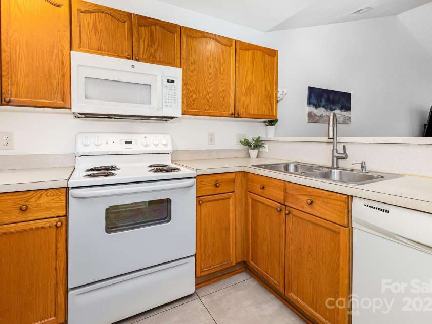 409 Lexie Lane, Rock Hill, SC 29732.  MLS# CAR4271012, YatesRealty ID 21343. 