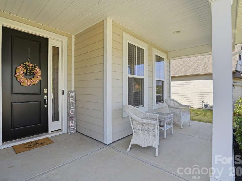 7924 Creek Park Drive, Denver, NC 28037.  MLS# CAR4379852, YatesRealty ID 21343. 