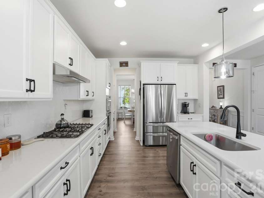 7924 Creek Park Drive, Denver, NC 28037.  MLS# CAR4379852, YatesRealty ID 21343. 