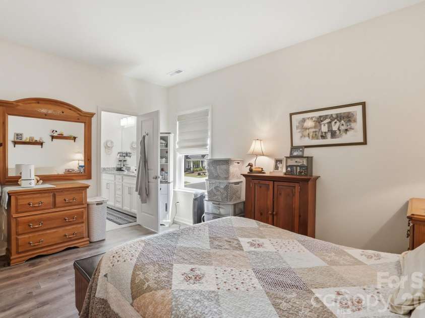 7924 Creek Park Drive, Denver, NC 28037.  MLS# CAR4379852, YatesRealty ID 21343. 