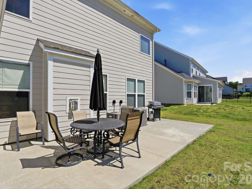 7924 Creek Park Drive, Denver, NC 28037.  MLS# CAR4379852, YatesRealty ID 21343. 