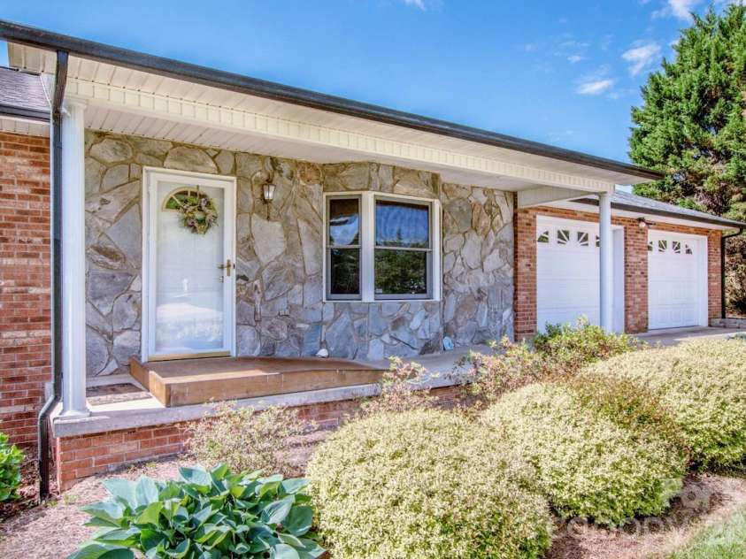 173 Doe Trail Lane, Statesville, NC 28625.  MLS# CAR4377573, YatesRealty ID 21344. 