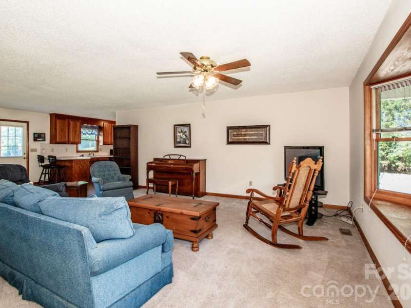 173 Doe Trail Lane, Statesville, NC 28625.  MLS# CAR4377573, YatesRealty ID 21344. 