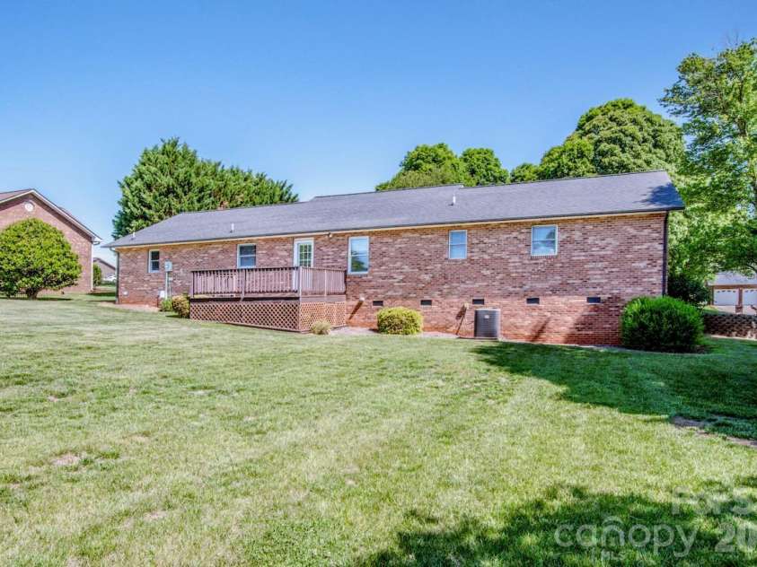 173 Doe Trail Lane, Statesville, NC 28625.  MLS# CAR4377573, YatesRealty ID 21344. 