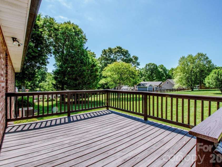 173 Doe Trail Lane, Statesville, NC 28625.  MLS# CAR4377573, YatesRealty ID 21344. 