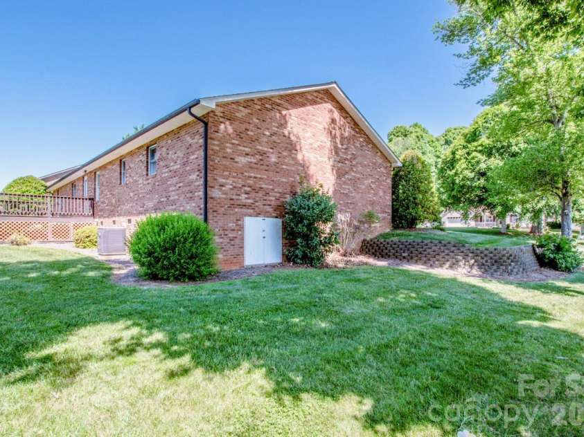 173 Doe Trail Lane, Statesville, NC 28625.  MLS# CAR4377573, YatesRealty ID 21344. 