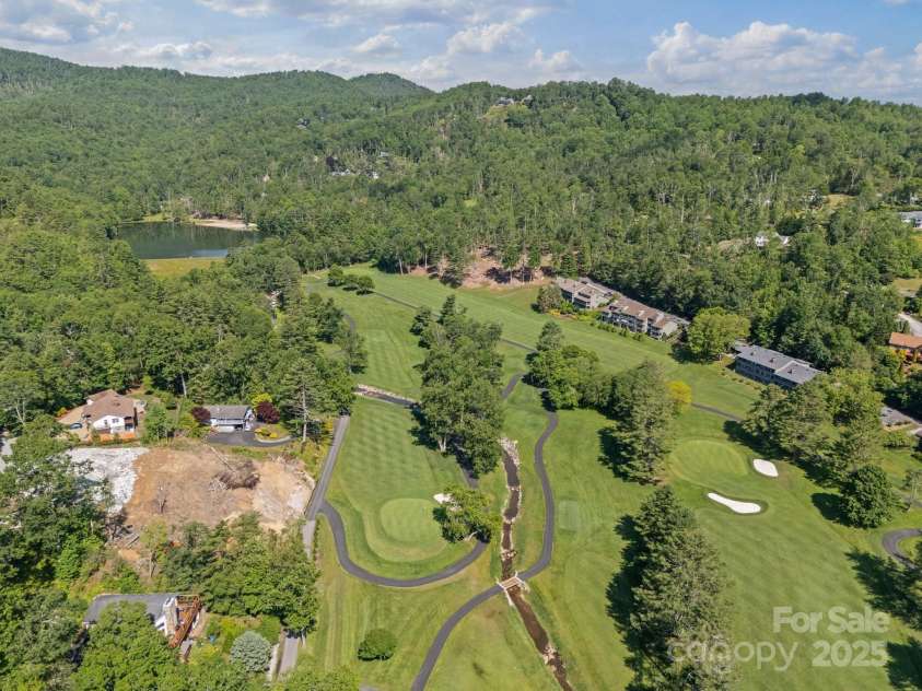 263 Fairway Lane, Spruce Pine, NC 28777.  MLS# CAR4272513, YatesRealty ID 21345. 