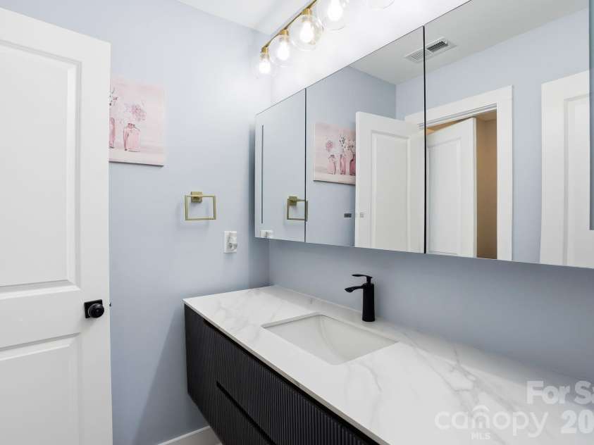 8508 Max Meadows Drive, Charlotte, NC 28227.  MLS# CAR4376414, YatesRealty ID 21345. 