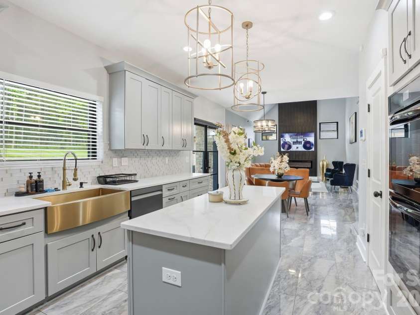 8508 Max Meadows Drive, Charlotte, NC 28227.  MLS# CAR4376414, YatesRealty ID 21345. 