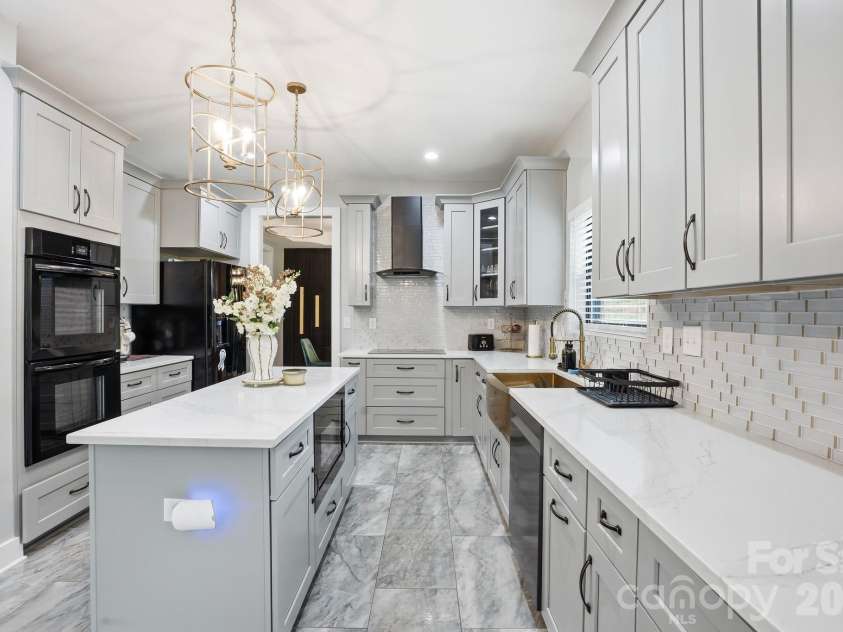 8508 Max Meadows Drive, Charlotte, NC 28227.  MLS# CAR4376414, YatesRealty ID 21345. 
