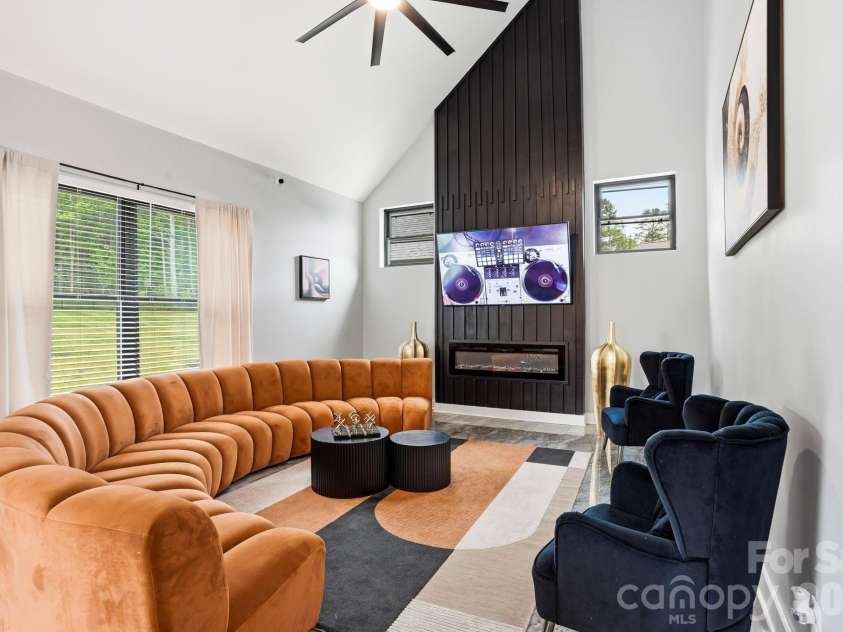 8508 Max Meadows Drive, Charlotte, NC 28227.  MLS# CAR4376414, YatesRealty ID 21345. 