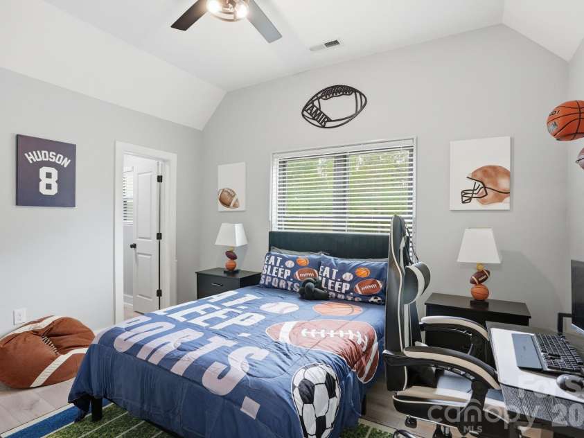 8508 Max Meadows Drive, Charlotte, NC 28227.  MLS# CAR4376414, YatesRealty ID 21345. 