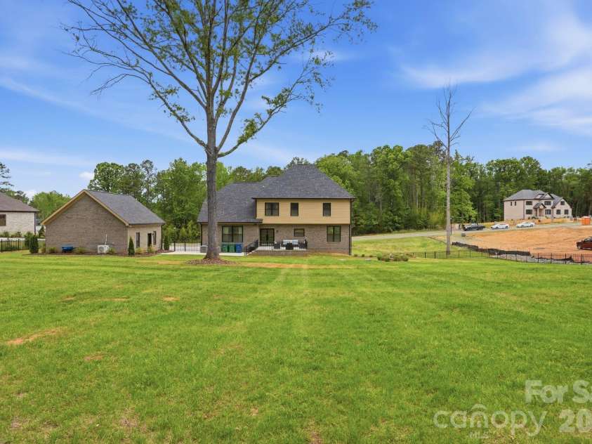 8508 Max Meadows Drive, Charlotte, NC 28227.  MLS# CAR4376414, YatesRealty ID 21345. 