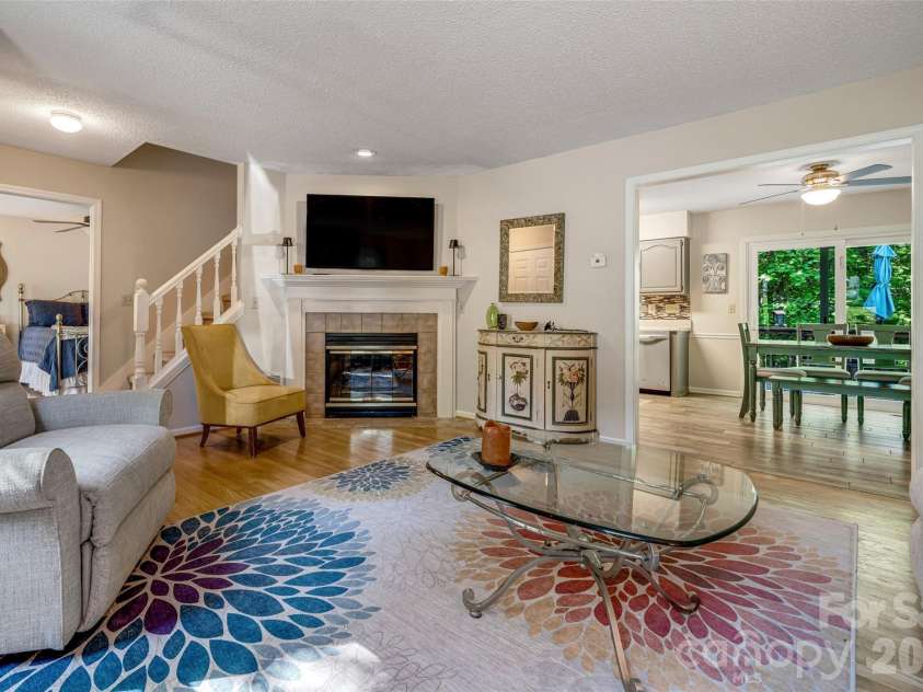 18 Tarragon Place, Flat Rock, NC 28731.  MLS# CAR4376165, YatesRealty ID 21346. 