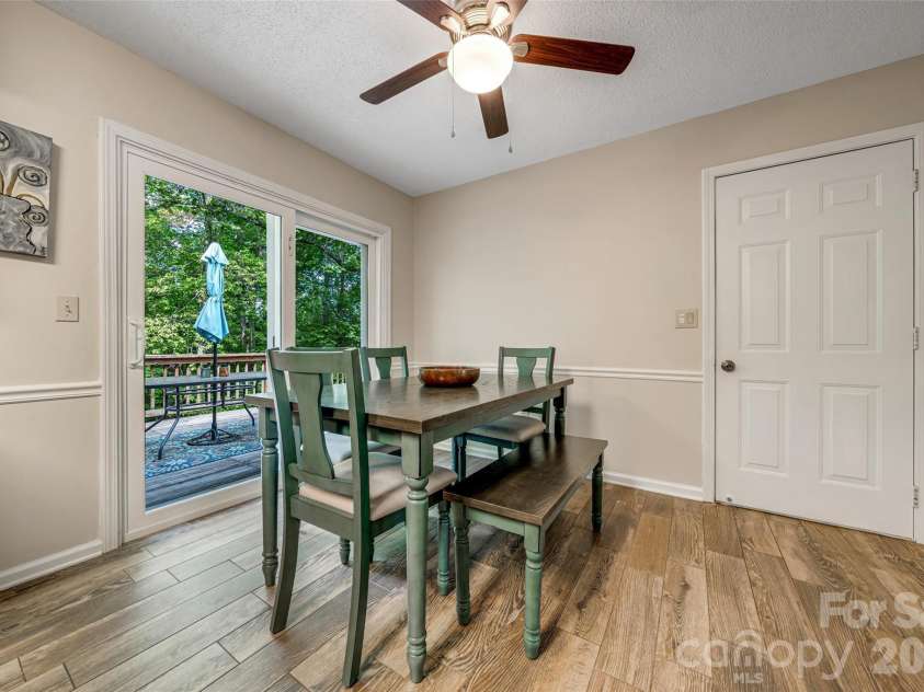 18 Tarragon Place, Flat Rock, NC 28731.  MLS# CAR4376165, YatesRealty ID 21346. 
