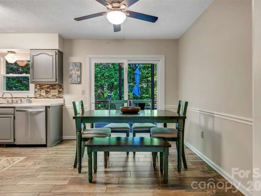 18 Tarragon Place, Flat Rock, NC 28731.  MLS# CAR4376165, YatesRealty ID 21346. 