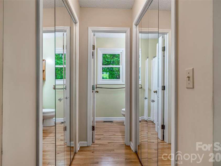 18 Tarragon Place, Flat Rock, NC 28731.  MLS# CAR4376165, YatesRealty ID 21346. 