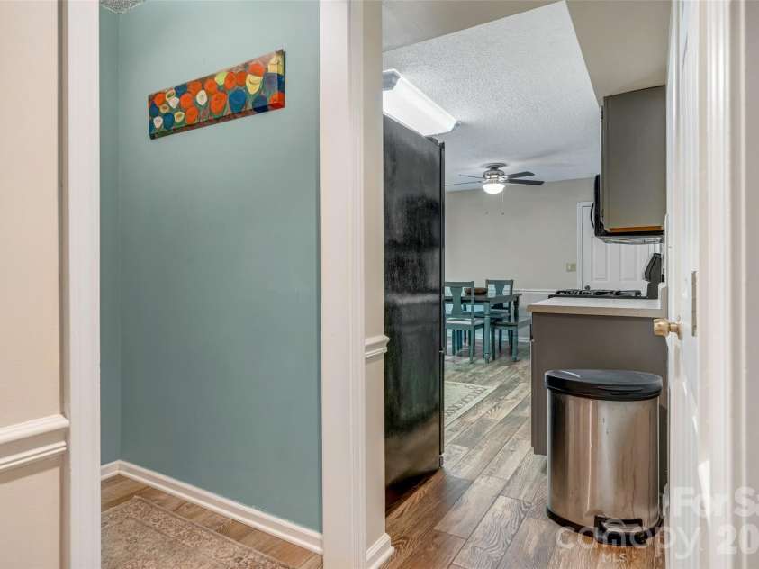 18 Tarragon Place, Flat Rock, NC 28731.  MLS# CAR4376165, YatesRealty ID 21346. 