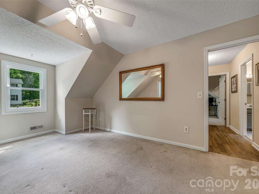 18 Tarragon Place, Flat Rock, NC 28731.  MLS# CAR4376165, YatesRealty ID 21346. 