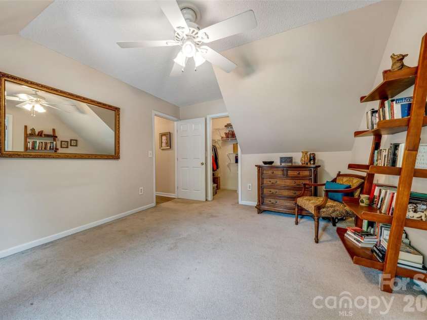 18 Tarragon Place, Flat Rock, NC 28731.  MLS# CAR4376165, YatesRealty ID 21346. 