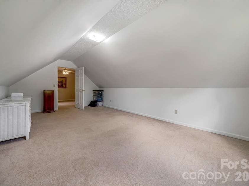 18 Tarragon Place, Flat Rock, NC 28731.  MLS# CAR4376165, YatesRealty ID 21346. 