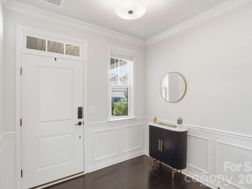 16043 River Tree Lane, Charlotte, NC 28278.  MLS# CAR4377197, YatesRealty ID 21347. 
