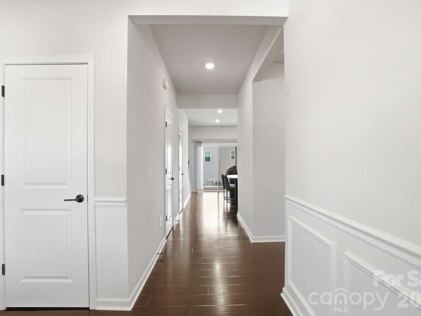 16043 River Tree Lane, Charlotte, NC 28278.  MLS# CAR4377197, YatesRealty ID 21347. 