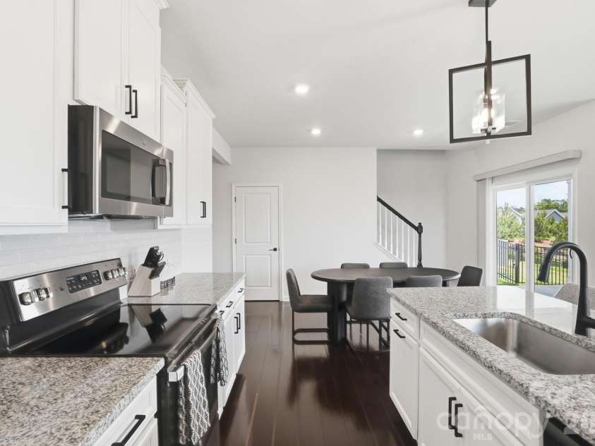 16043 River Tree Lane, Charlotte, NC 28278.  MLS# CAR4377197, YatesRealty ID 21347. 