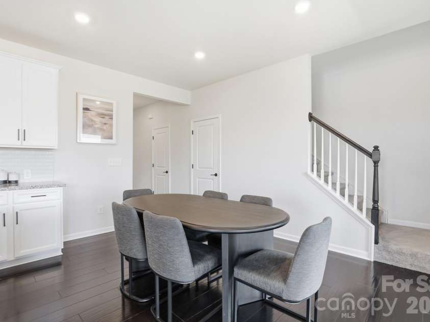 16043 River Tree Lane, Charlotte, NC 28278.  MLS# CAR4377197, YatesRealty ID 21347. 