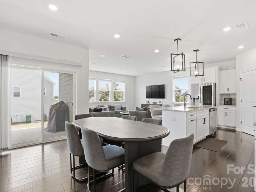 16043 River Tree Lane, Charlotte, NC 28278.  MLS# CAR4377197, YatesRealty ID 21347. 