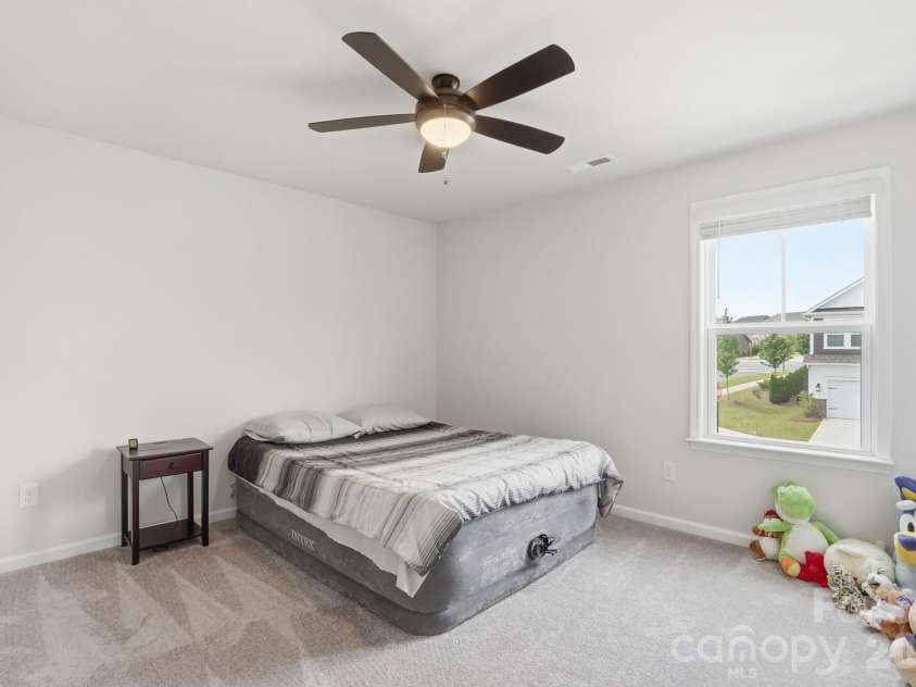 16043 River Tree Lane, Charlotte, NC 28278.  MLS# CAR4377197, YatesRealty ID 21347. 
