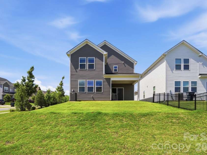 16043 River Tree Lane, Charlotte, NC 28278.  MLS# CAR4377197, YatesRealty ID 21347. 