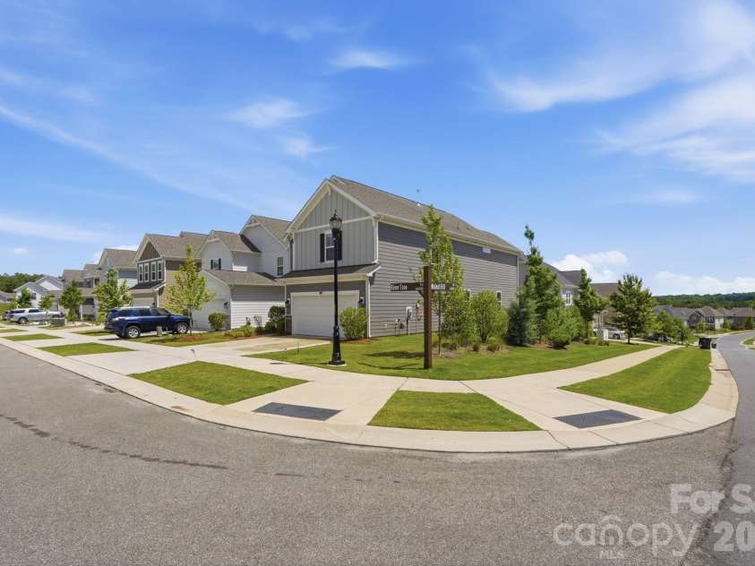 16043 River Tree Lane, Charlotte, NC 28278.  MLS# CAR4377197, YatesRealty ID 21347. Premium Corner Lot location.