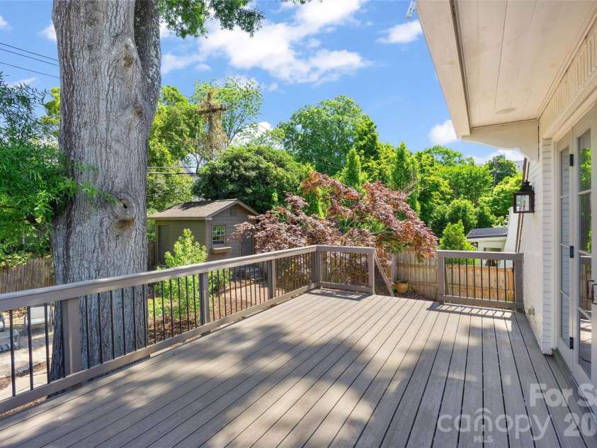 208 Wales Avenue, Charlotte, NC 28209.  MLS# CAR4374743, YatesRealty ID 21348. Rear Upper Deck
