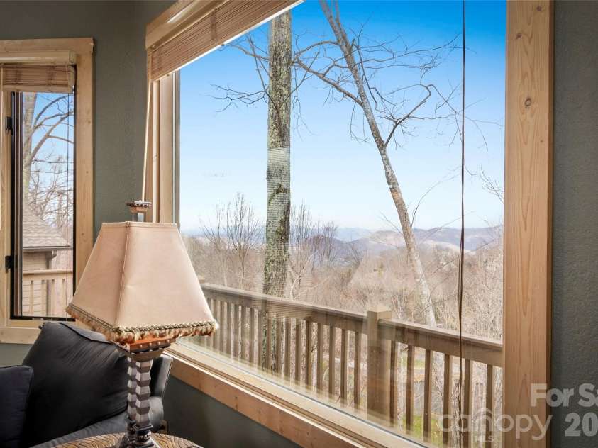 2163 Mountain Air Drive, Burnsville, NC 28714.  MLS# CAR4361448, YatesRealty ID 21349. 