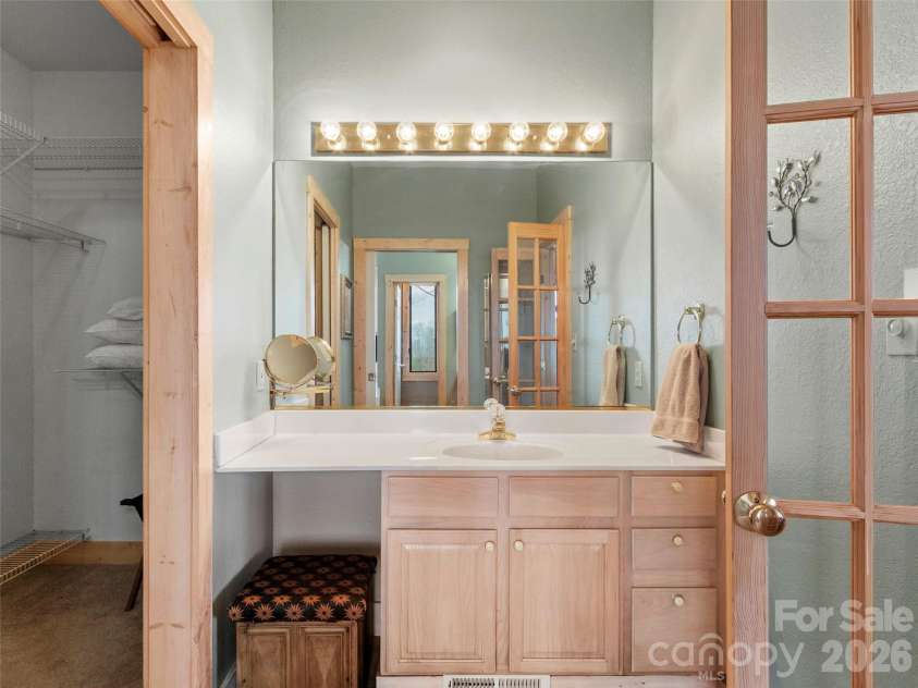 2163 Mountain Air Drive, Burnsville, NC 28714.  MLS# CAR4361448, YatesRealty ID 21349. 