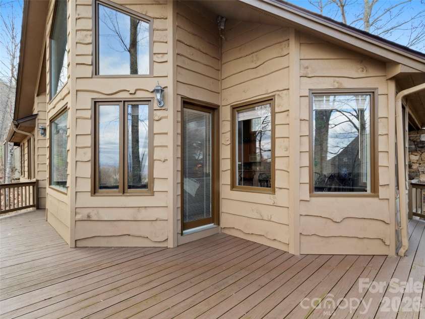 2163 Mountain Air Drive, Burnsville, NC 28714.  MLS# CAR4361448, YatesRealty ID 21349. 